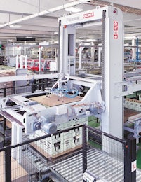Automatic palletizer with 90 degrees infeed