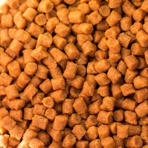 Floating pellets